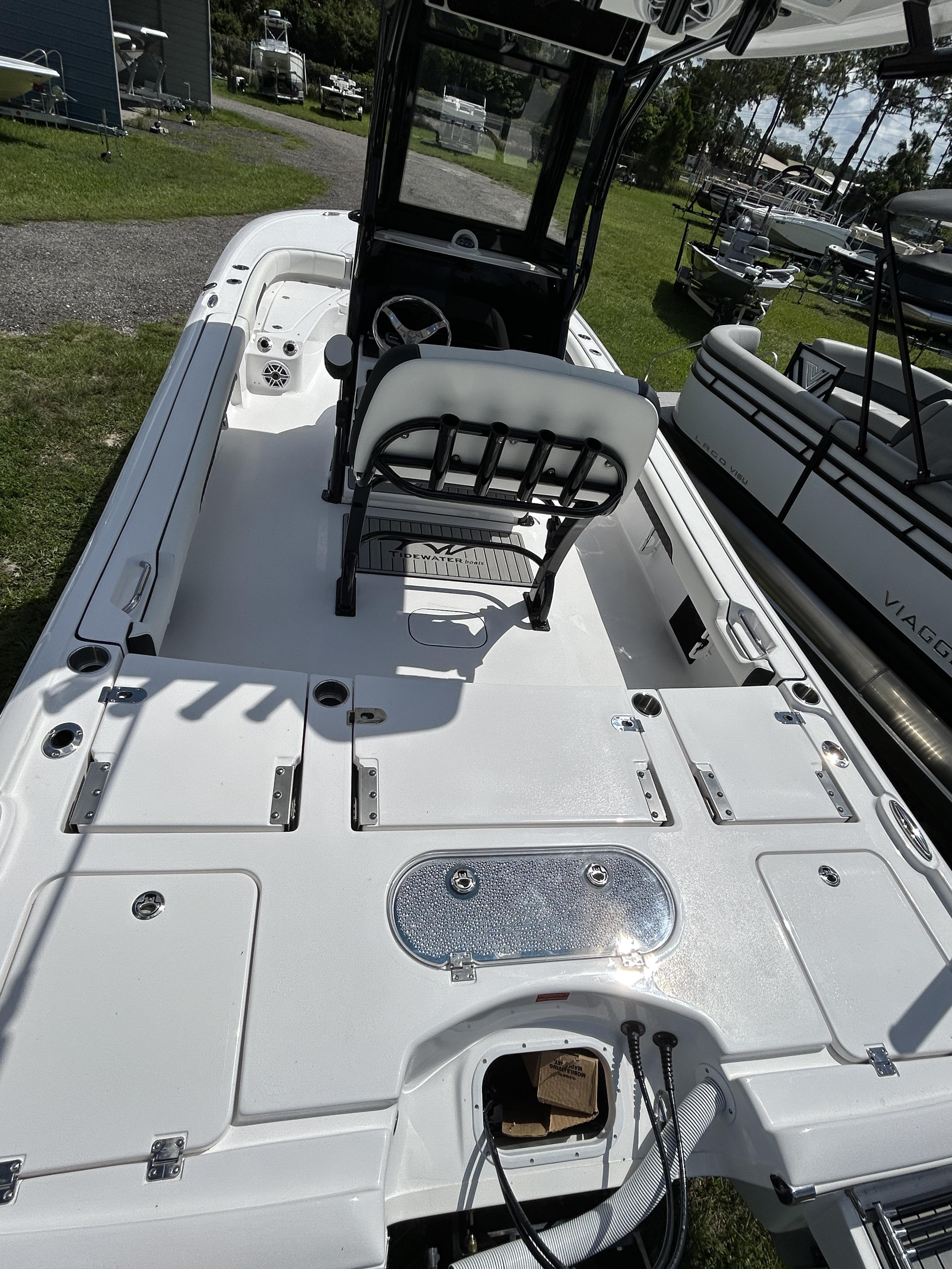 2026 Tidewater Boats 2500 Carolina Bay - Photo 2